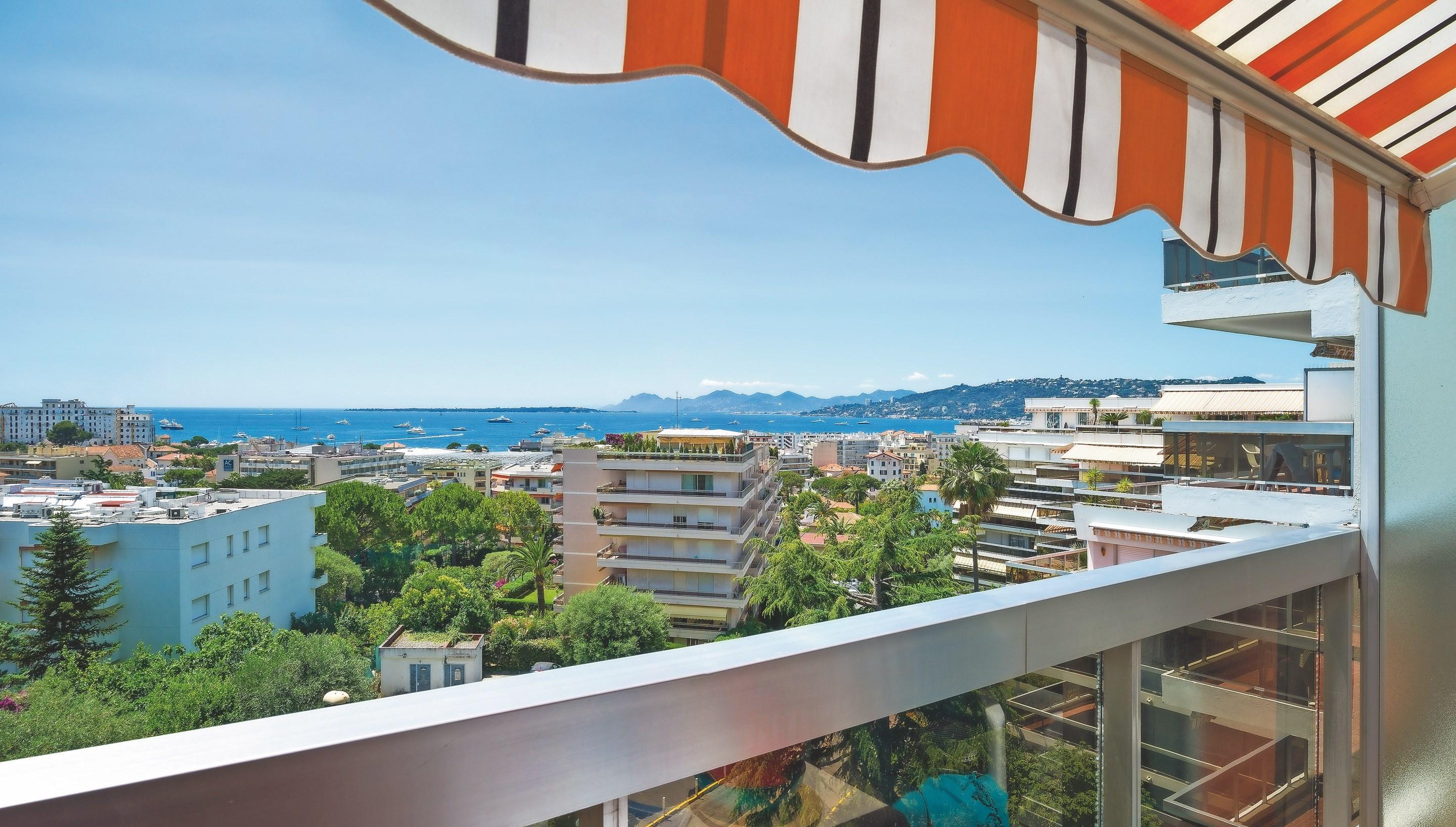 Residence Pierre & Vacances La Rostagne Жуан-Ле-Пин Екстериор снимка