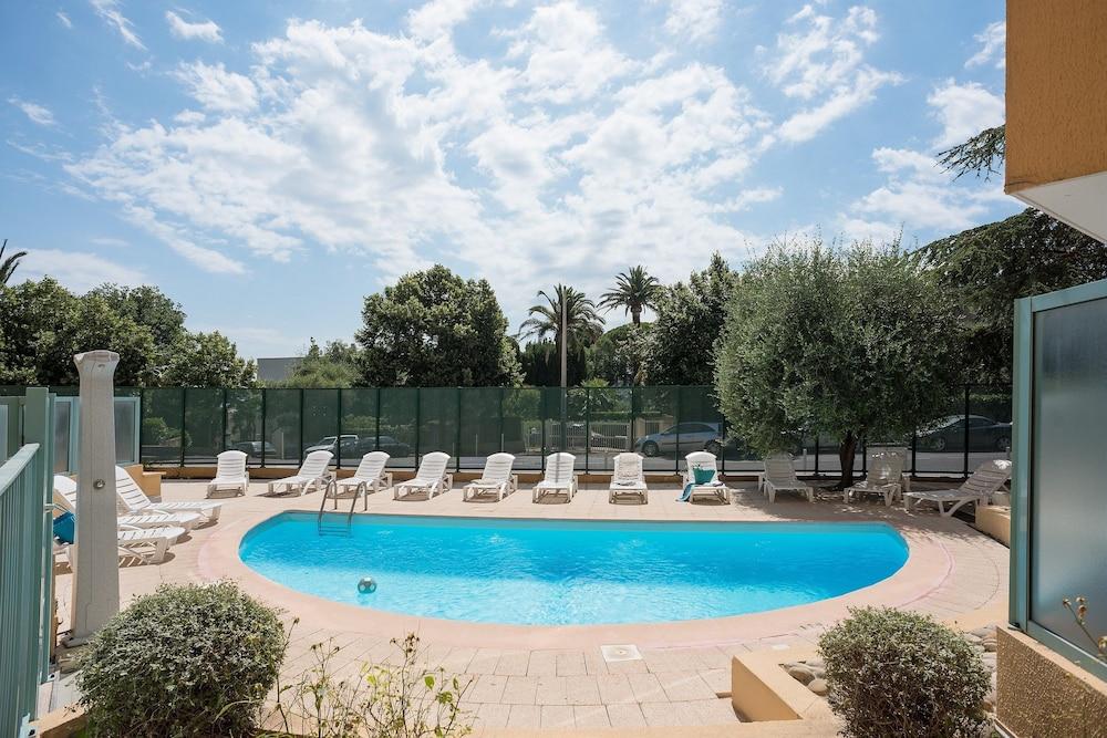 Residence Pierre & Vacances La Rostagne Жуан-Ле-Пин Екстериор снимка