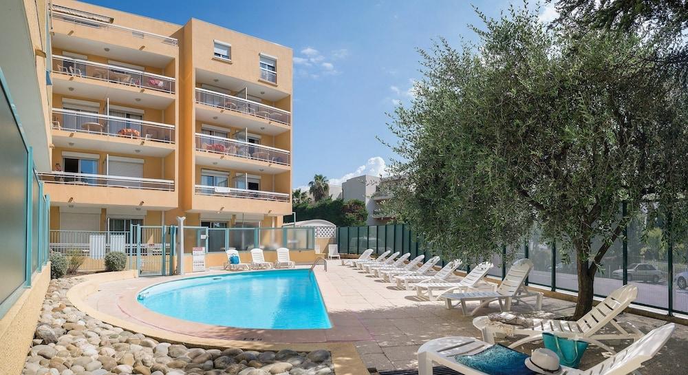 Residence Pierre & Vacances La Rostagne Жуан-Ле-Пин Екстериор снимка