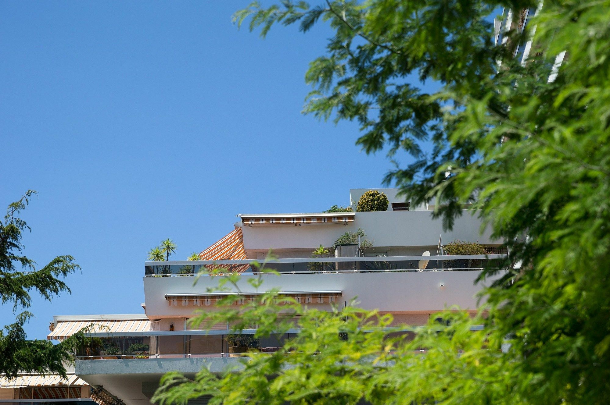 Residence Pierre & Vacances La Rostagne Жуан-Ле-Пин Екстериор снимка